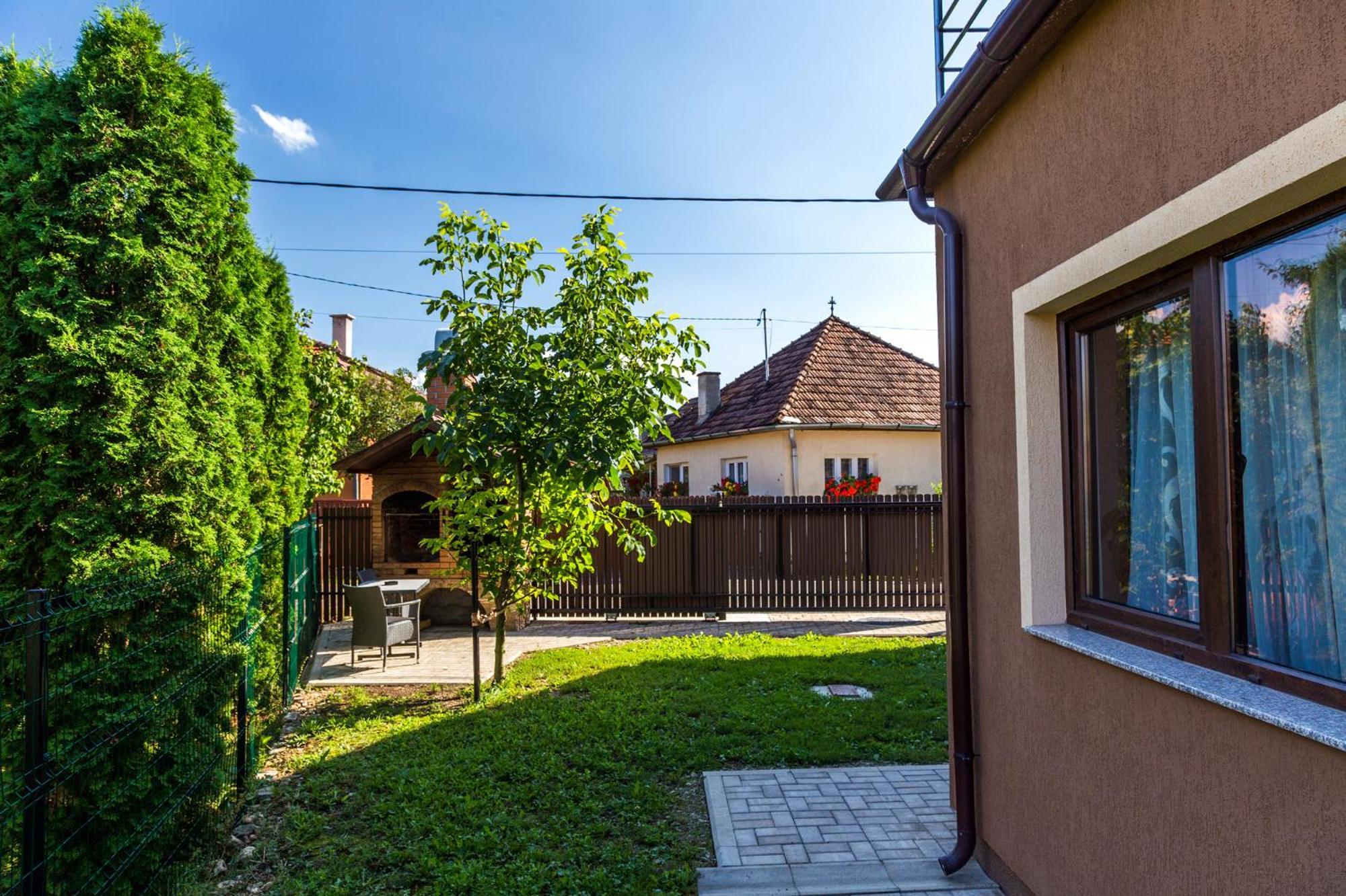 Eross Kulcsoshaz Villa Lazarea Ngoại thất bức ảnh